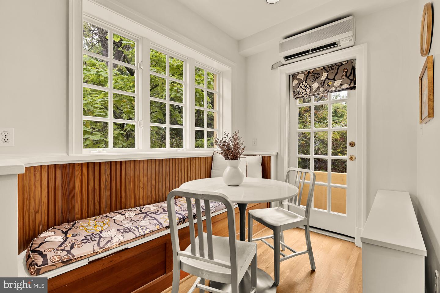 5201 38TH ST NW, WASHINGTON, District Of Columbia 20015, 6 Bedrooms Bedrooms, ,4 BathroomsBathrooms,Residential,For sale,5201 38TH ST NW,DCDC2207856 MLS # DCDC2207856
