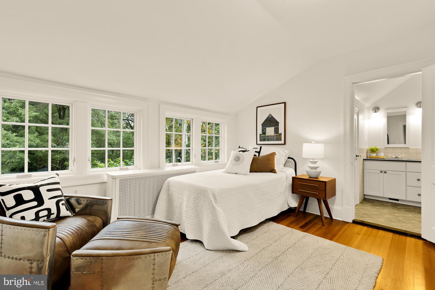5201 38TH ST NW, WASHINGTON, District Of Columbia 20015, 6 Bedrooms Bedrooms, ,4 BathroomsBathrooms,Residential,For sale,5201 38TH ST NW,DCDC2207856 MLS # DCDC2207856