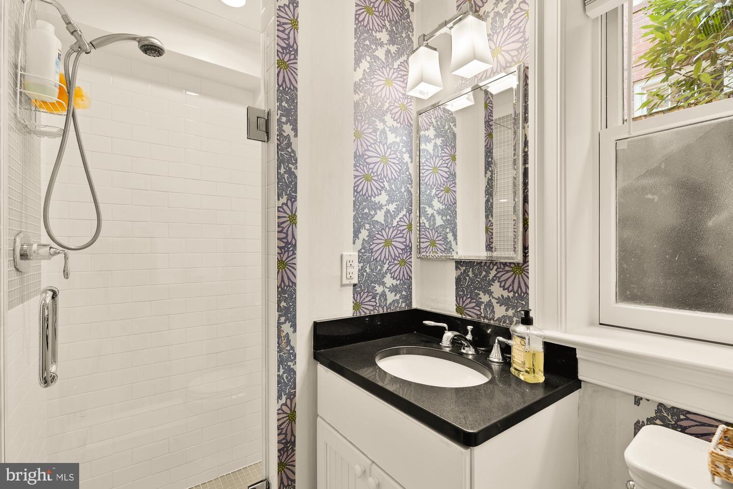 5201 38TH ST NW, WASHINGTON, District Of Columbia 20015, 6 Bedrooms Bedrooms, ,4 BathroomsBathrooms,Residential,For sale,5201 38TH ST NW,DCDC2207856 MLS # DCDC2207856