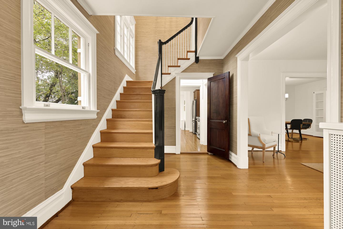 5201 38TH ST NW, WASHINGTON, District Of Columbia 20015, 6 Bedrooms Bedrooms, ,4 BathroomsBathrooms,Residential,For sale,5201 38TH ST NW,DCDC2207856 MLS # DCDC2207856