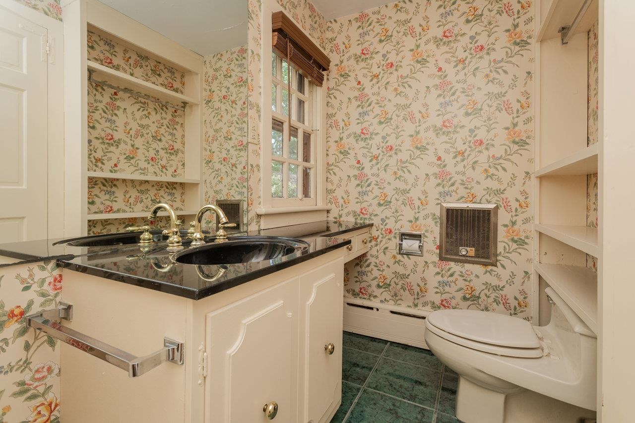 145 FORT DEFIANCE RD, FORT DEFIANCE, Virginia 24437, 4 Bedrooms Bedrooms, ,4 BathroomsBathrooms,Residential,145 FORT DEFIANCE RD,669363 MLS # 669363