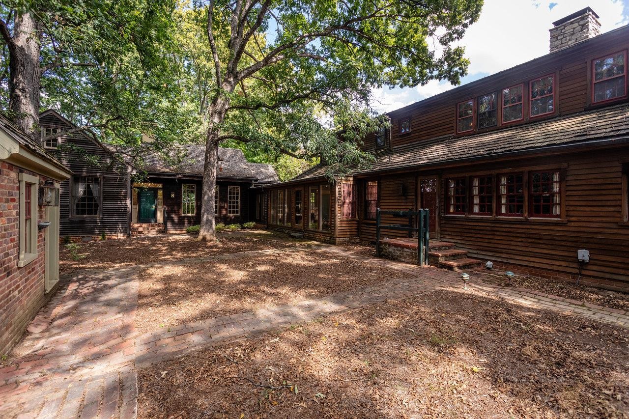 145 FORT DEFIANCE RD, FORT DEFIANCE, Virginia 24437, 4 Bedrooms Bedrooms, ,4 BathroomsBathrooms,Residential,145 FORT DEFIANCE RD,669363 MLS # 669363