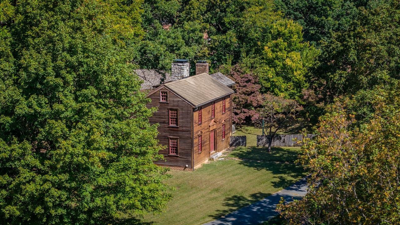 145 FORT DEFIANCE RD, FORT DEFIANCE, Virginia 24437, 4 Bedrooms Bedrooms, ,4 BathroomsBathrooms,Residential,145 FORT DEFIANCE RD,669363 MLS # 669363