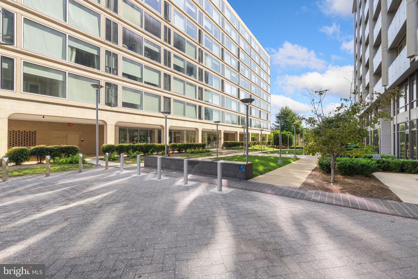 1101 3RD ST SW #703, WASHINGTON, District Of Columbia 20024, 1 Bedroom Bedrooms, ,1 BathroomBathrooms,Residential,For sale,1101 3RD ST SW #703,DCDC2217102 MLS # DCDC2217102 1101 3RD ST SW #703, WASHINGTON, District Of Columbia 20024, 1 Bedroom Bedrooms, ,1 BathroomBathrooms,Residential,For sale,1101 3RD ST SW #703,DCDC2217102 MLS # DCDC2217102