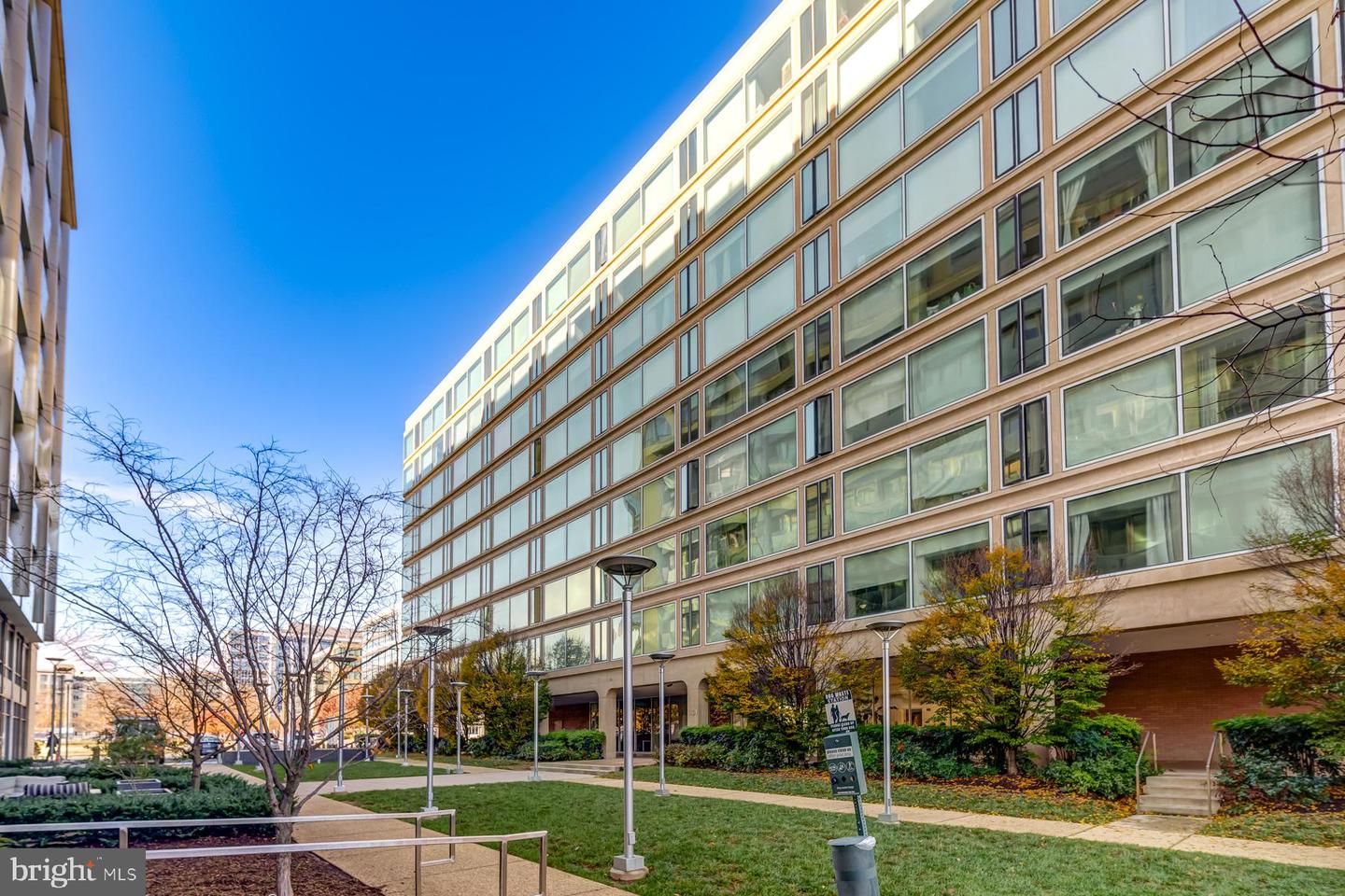 1101 3RD ST SW #703, WASHINGTON, District Of Columbia 20024, 1 Bedroom Bedrooms, ,1 BathroomBathrooms,Residential,For sale,1101 3RD ST SW #703,DCDC2217102 MLS # DCDC2217102 1101 3RD ST SW #703, WASHINGTON, District Of Columbia 20024, 1 Bedroom Bedrooms, ,1 BathroomBathrooms,Residential,For sale,1101 3RD ST SW #703,DCDC2217102 MLS # DCDC2217102