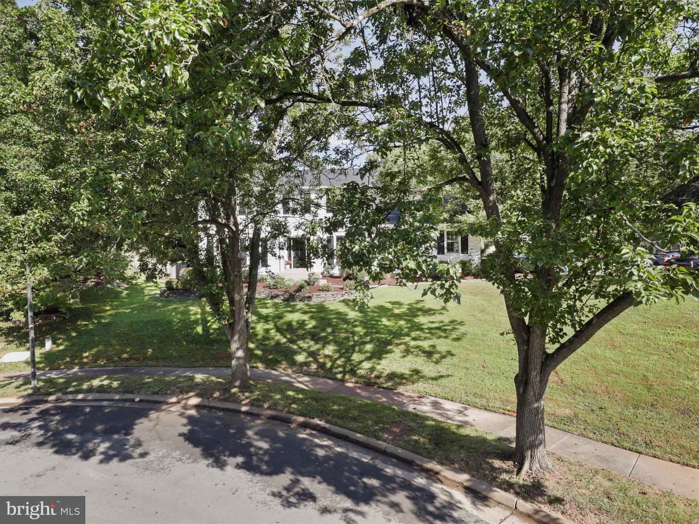 1754 WEXFORD WAY, VIENNA, Virginia 22182, 4 Bedrooms Bedrooms, ,3 BathroomsBathrooms,Residential,For sale,1754 WEXFORD WAY,VAFX2265786 MLS # VAFX2265786
