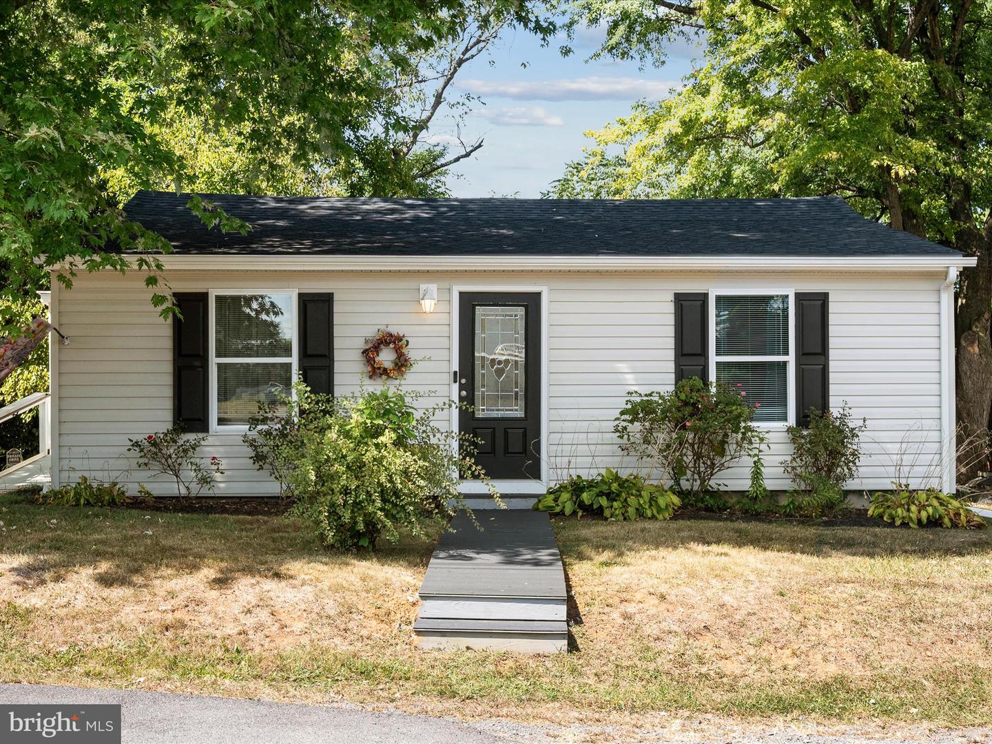2225 HARRISON ST, WINCHESTER, Virginia 22601, 3 Bedrooms Bedrooms, ,2 BathroomsBathrooms,Residential,For sale,2225 HARRISON ST,VAWI2009038 MLS # VAWI2009038