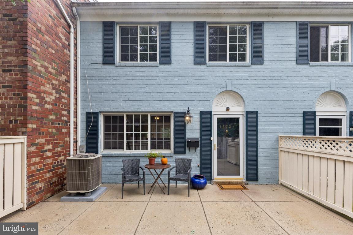 1573 N VAN DORN ST #A, ALEXANDRIA, Virginia 22304, 3 Bedrooms Bedrooms, ,2 BathroomsBathrooms,Residential,For sale,1573 N VAN DORN ST #A,VAAX2049646 MLS # VAAX2049646