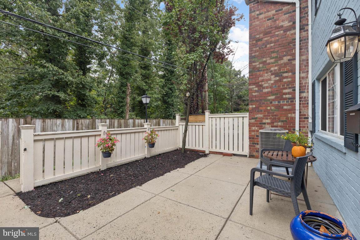 1573 N VAN DORN ST #A, ALEXANDRIA, Virginia 22304, 3 Bedrooms Bedrooms, ,2 BathroomsBathrooms,Residential,For sale,1573 N VAN DORN ST #A,VAAX2049646 MLS # VAAX2049646