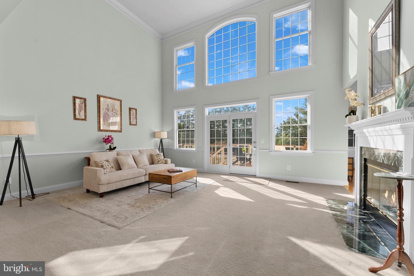 15295 GOLF VIEW DR, HAYMARKET, Virginia 20169, 3 Bedrooms Bedrooms, ,2 BathroomsBathrooms,Residential,For sale,15295 GOLF VIEW DR,VAPW2104074 MLS # VAPW2104074