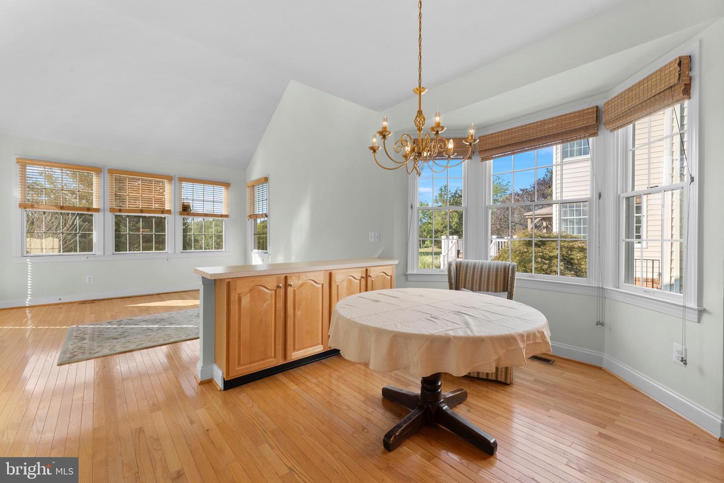 15295 GOLF VIEW DR, HAYMARKET, Virginia 20169, 3 Bedrooms Bedrooms, ,2 BathroomsBathrooms,Residential,For sale,15295 GOLF VIEW DR,VAPW2104074 MLS # VAPW2104074