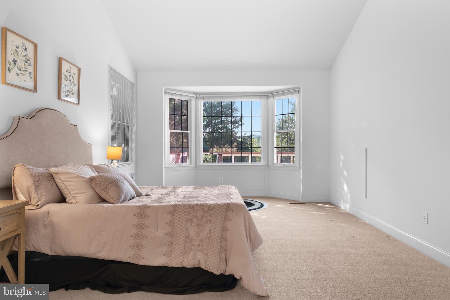 15295 GOLF VIEW DR, HAYMARKET, Virginia 20169, 3 Bedrooms Bedrooms, ,2 BathroomsBathrooms,Residential,For sale,15295 GOLF VIEW DR,VAPW2104074 MLS # VAPW2104074