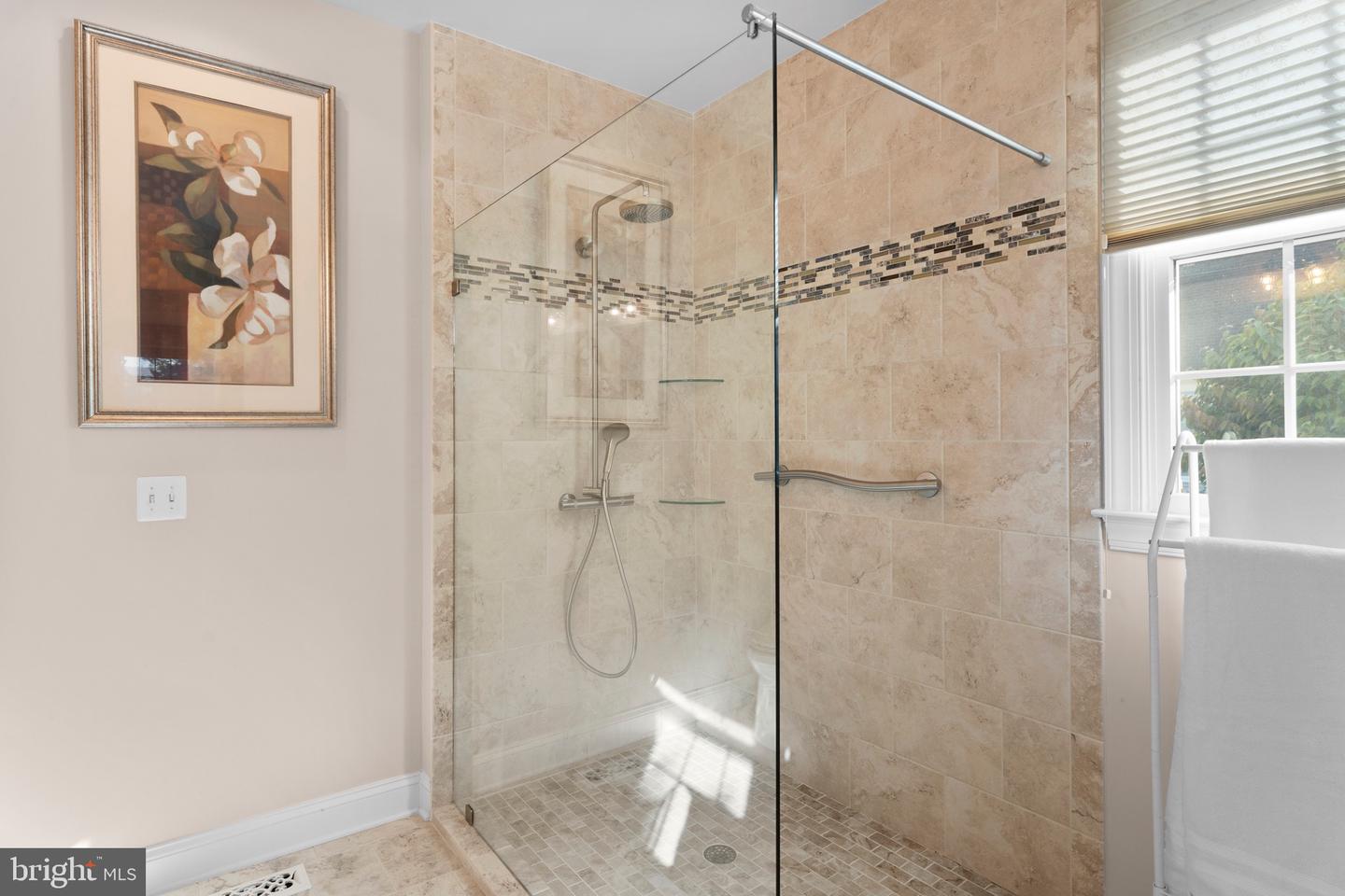 15295 GOLF VIEW DR, HAYMARKET, Virginia 20169, 3 Bedrooms Bedrooms, ,2 BathroomsBathrooms,Residential,For sale,15295 GOLF VIEW DR,VAPW2104074 MLS # VAPW2104074
