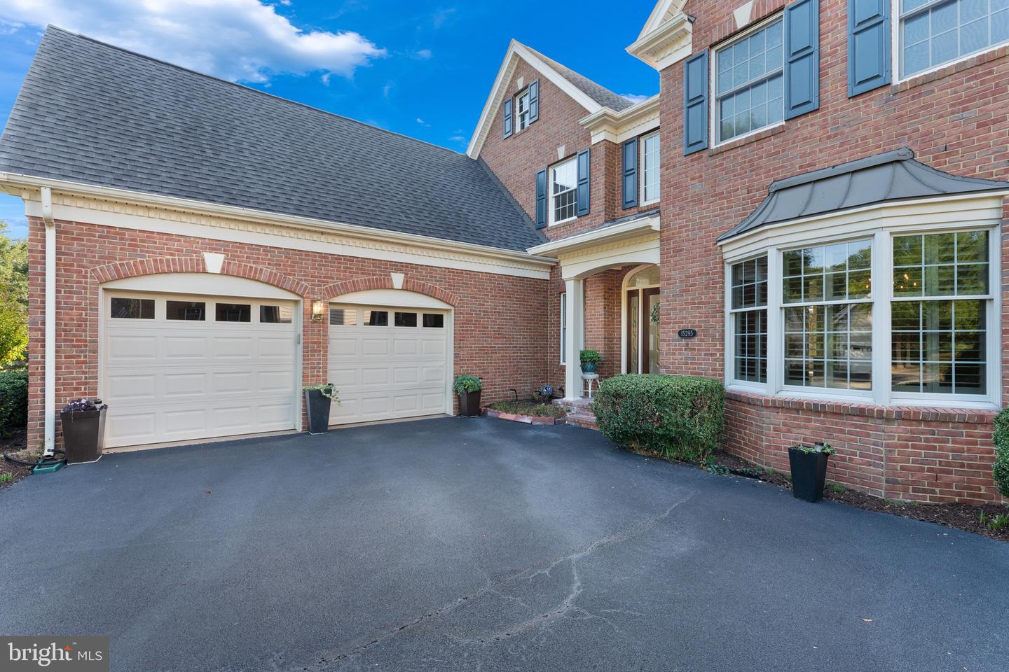 15295 GOLF VIEW DR, HAYMARKET, Virginia 20169, 3 Bedrooms Bedrooms, ,2 BathroomsBathrooms,Residential,For sale,15295 GOLF VIEW DR,VAPW2104074 MLS # VAPW2104074