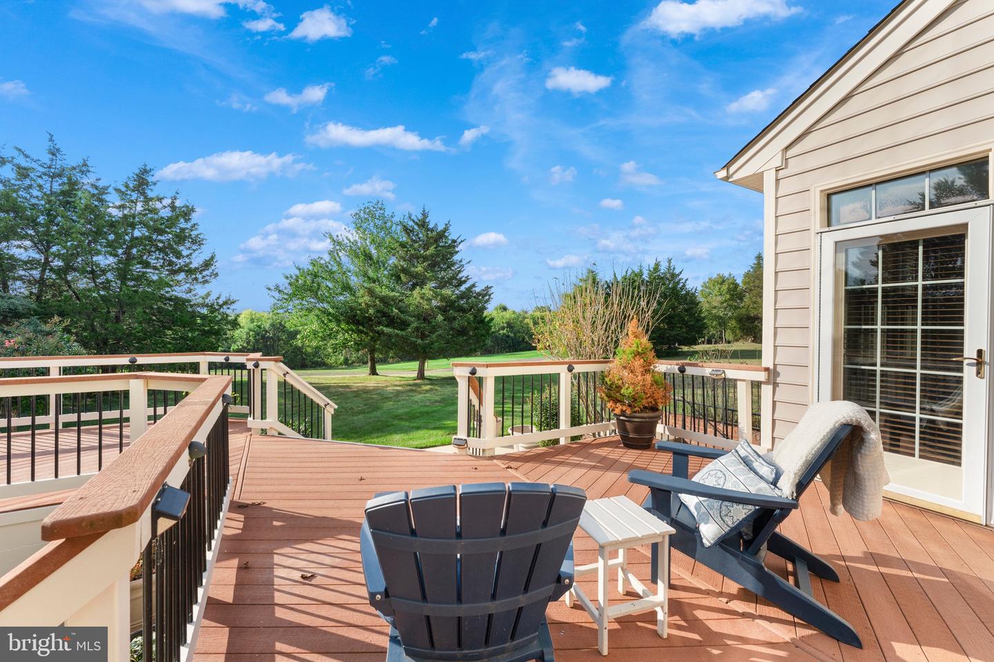 15295 GOLF VIEW DR, HAYMARKET, Virginia 20169, 3 Bedrooms Bedrooms, ,2 BathroomsBathrooms,Residential,For sale,15295 GOLF VIEW DR,VAPW2104074 MLS # VAPW2104074