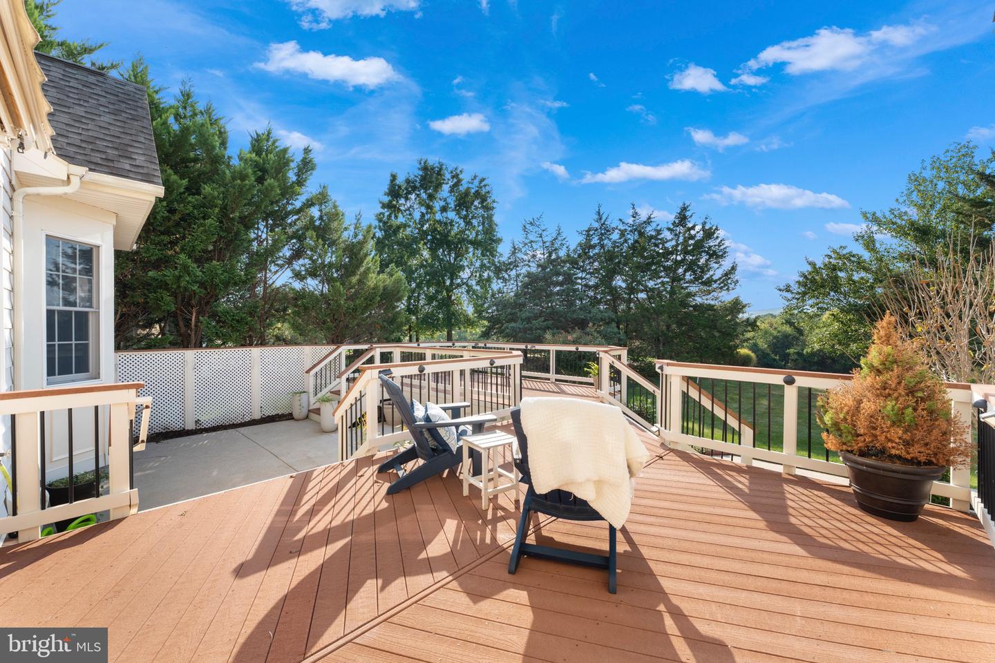 15295 GOLF VIEW DR, HAYMARKET, Virginia 20169, 3 Bedrooms Bedrooms, ,2 BathroomsBathrooms,Residential,For sale,15295 GOLF VIEW DR,VAPW2104074 MLS # VAPW2104074