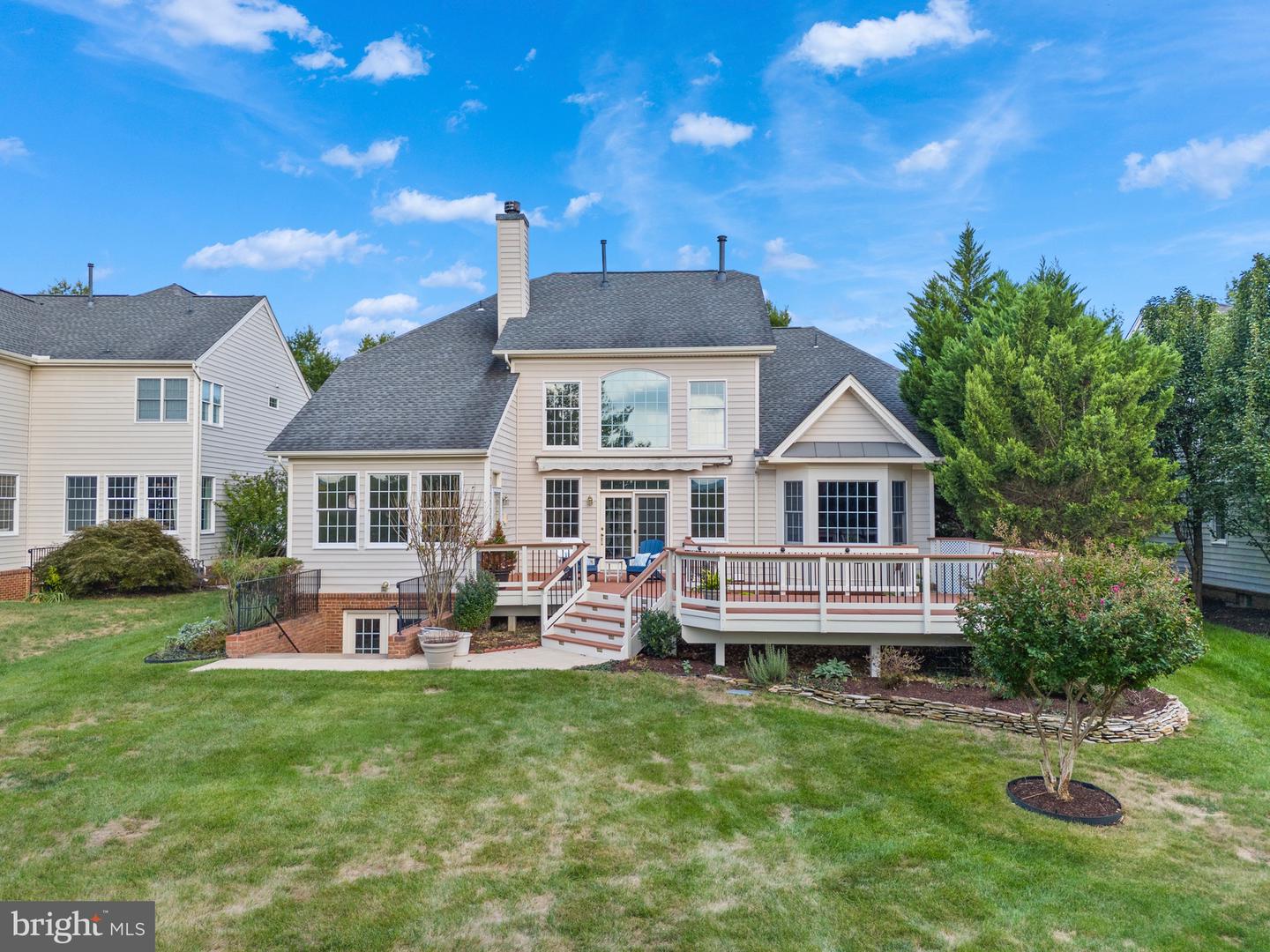 15295 GOLF VIEW DR, HAYMARKET, Virginia 20169, 3 Bedrooms Bedrooms, ,2 BathroomsBathrooms,Residential,For sale,15295 GOLF VIEW DR,VAPW2104074 MLS # VAPW2104074