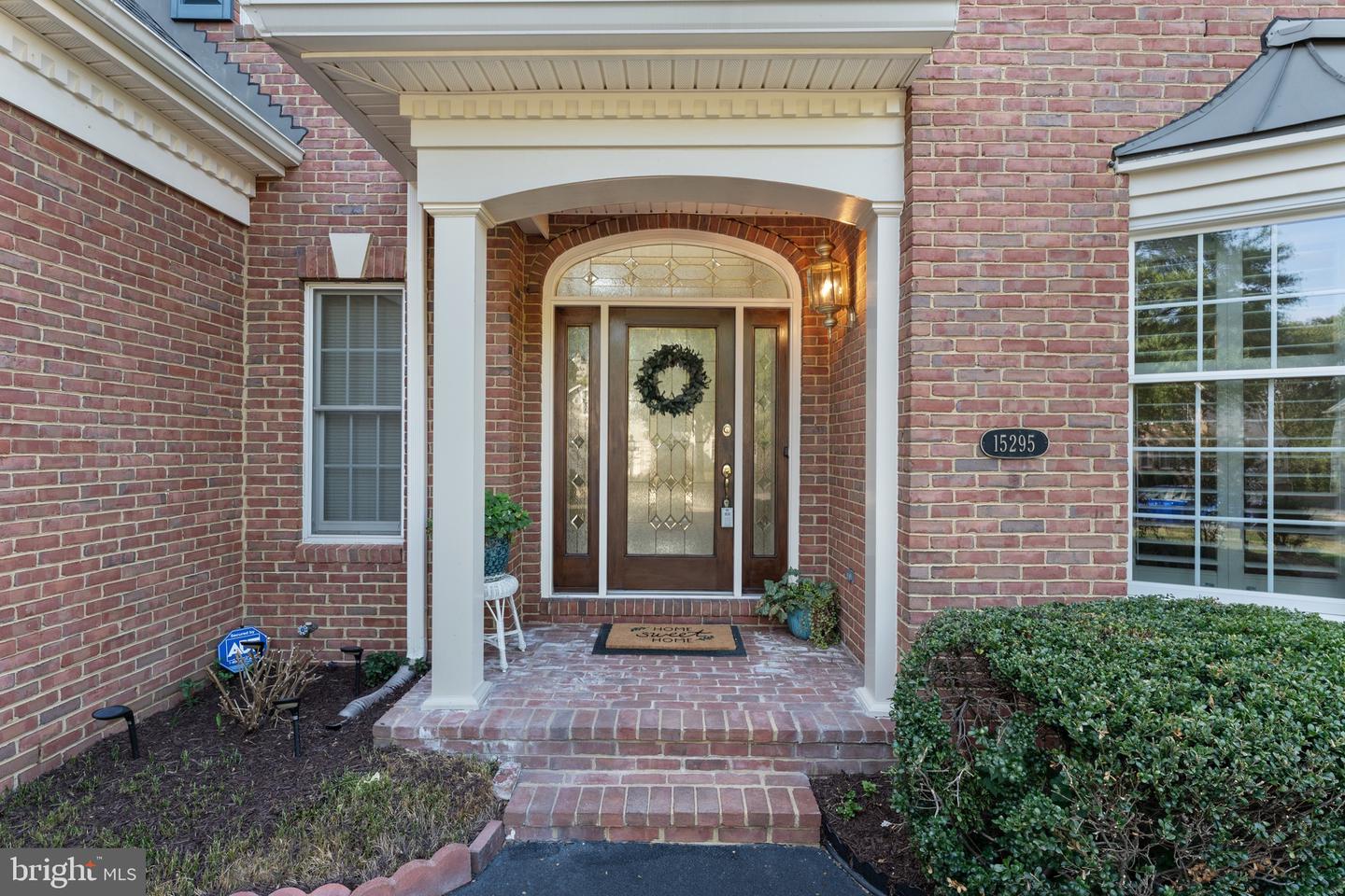 15295 GOLF VIEW DR, HAYMARKET, Virginia 20169, 3 Bedrooms Bedrooms, ,2 BathroomsBathrooms,Residential,For sale,15295 GOLF VIEW DR,VAPW2104074 MLS # VAPW2104074