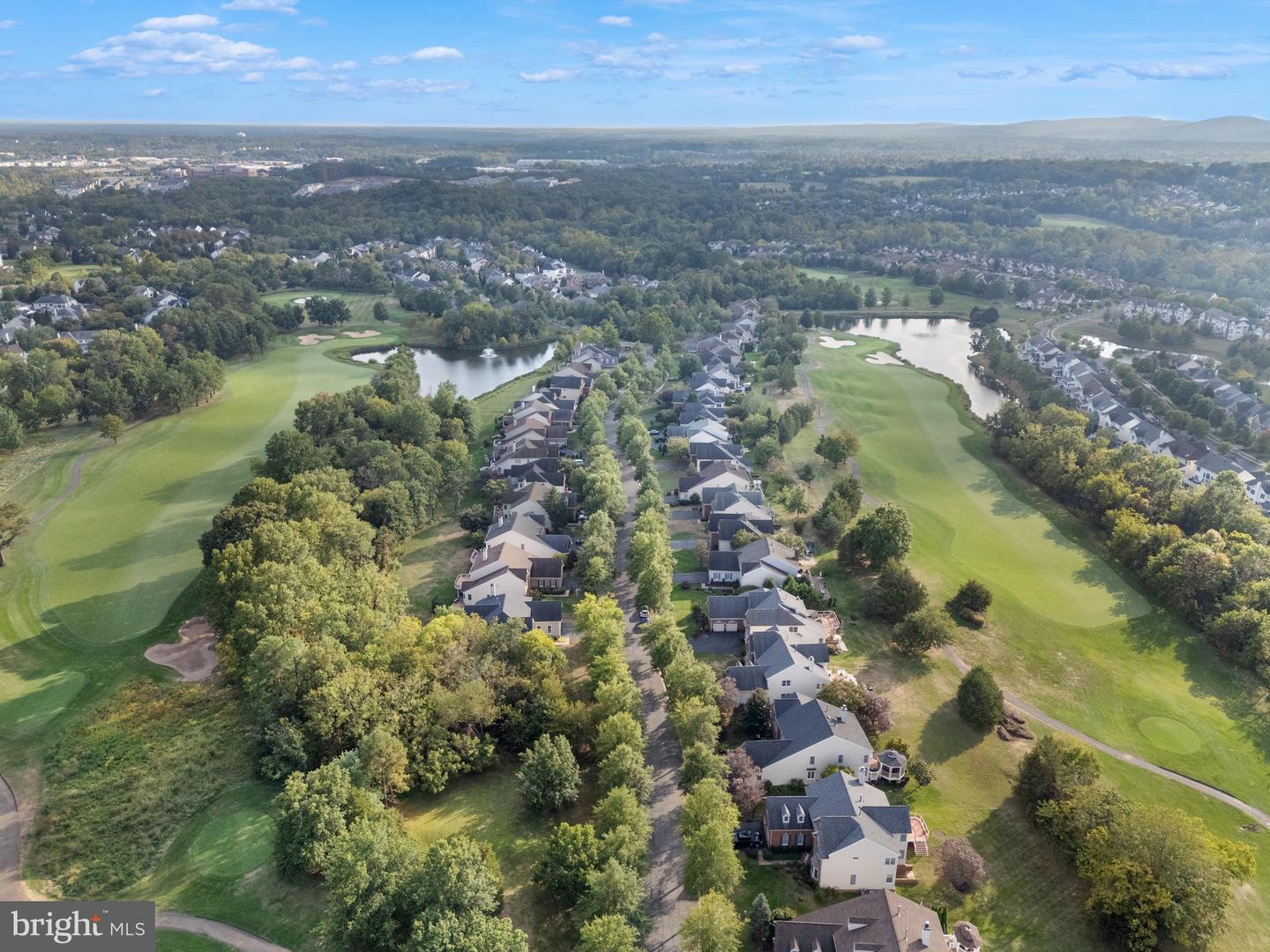 15295 GOLF VIEW DR, HAYMARKET, Virginia 20169, 3 Bedrooms Bedrooms, ,2 BathroomsBathrooms,Residential,For sale,15295 GOLF VIEW DR,VAPW2104074 MLS # VAPW2104074