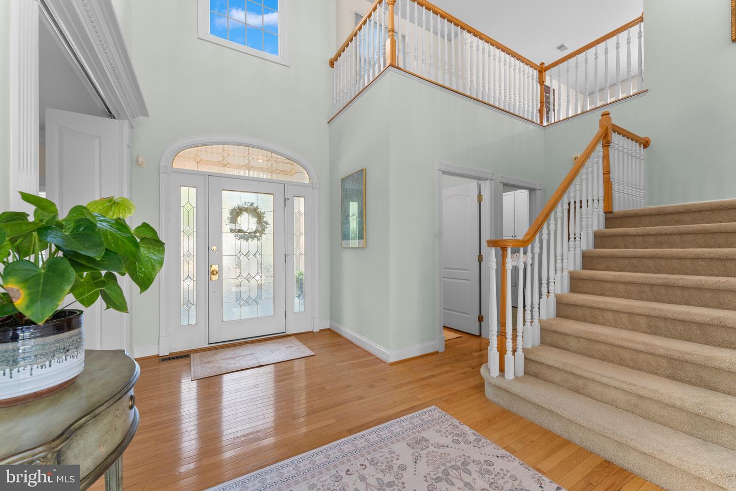 15295 GOLF VIEW DR, HAYMARKET, Virginia 20169, 3 Bedrooms Bedrooms, ,2 BathroomsBathrooms,Residential,For sale,15295 GOLF VIEW DR,VAPW2104074 MLS # VAPW2104074