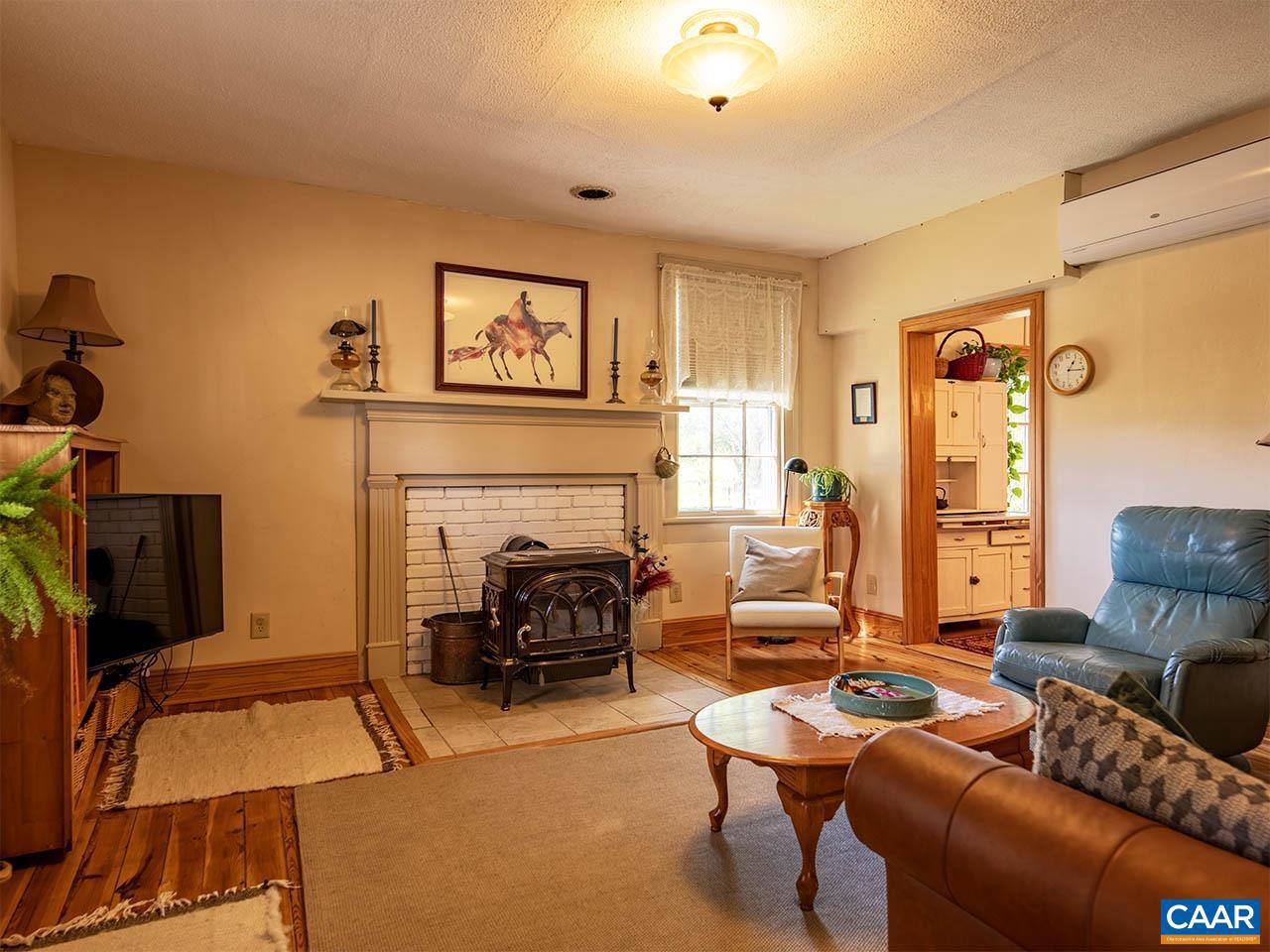 424 BALSLEY RD, STAUNTON, Virginia 24401, 3 Bedrooms Bedrooms, ,2 BathroomsBathrooms,Residential,For sale,424 BALSLEY RD,669098 MLS # 669098