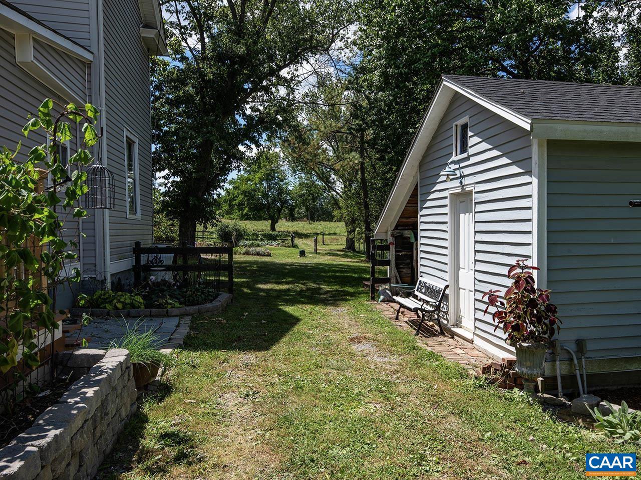 424 BALSLEY RD, STAUNTON, Virginia 24401, 3 Bedrooms Bedrooms, ,2 BathroomsBathrooms,Residential,For sale,424 BALSLEY RD,669098 MLS # 669098