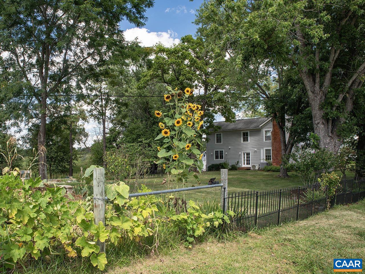 424 BALSLEY RD, STAUNTON, Virginia 24401, 3 Bedrooms Bedrooms, ,2 BathroomsBathrooms,Residential,For sale,424 BALSLEY RD,669098 MLS # 669098