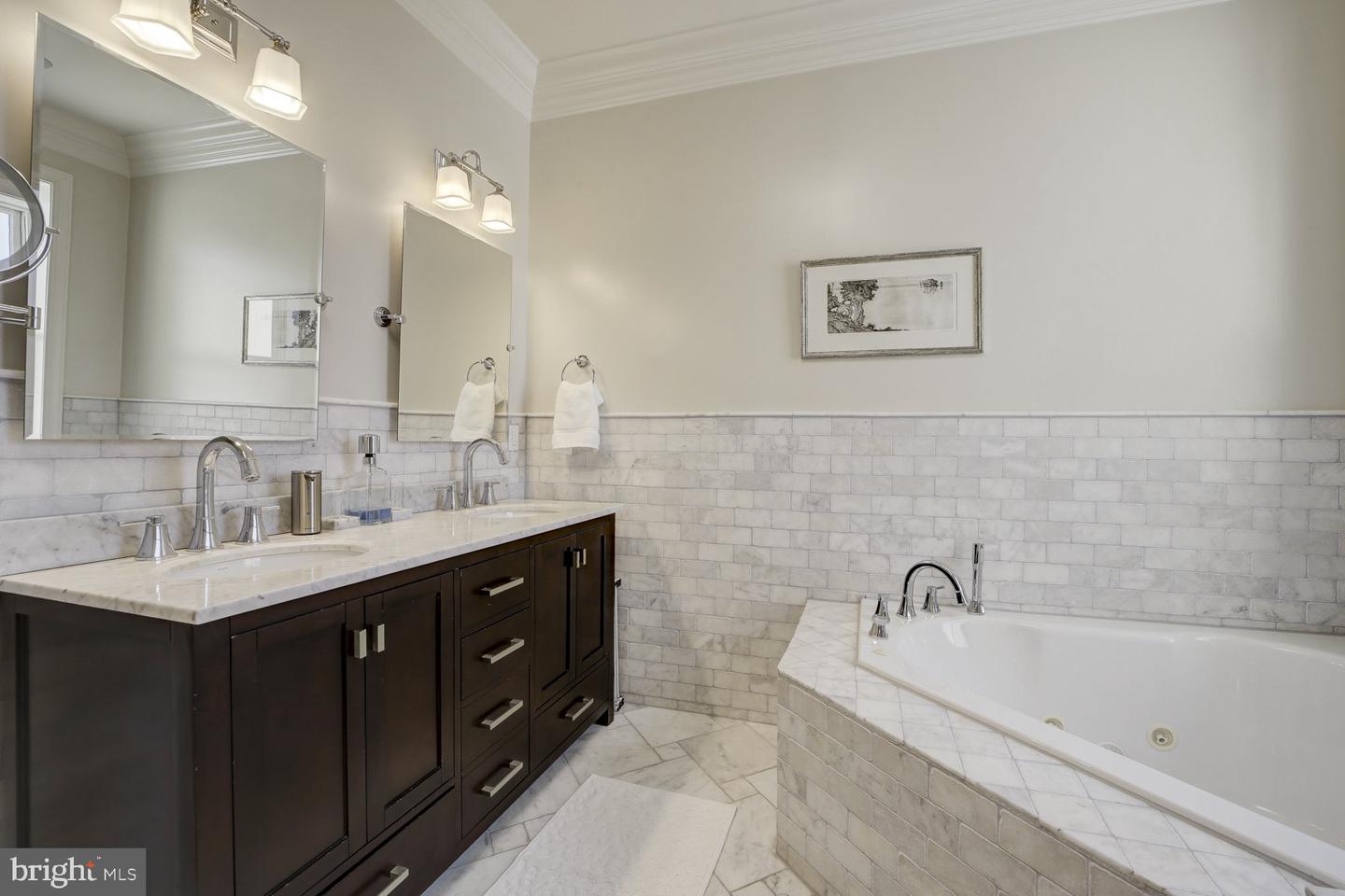 1530 15TH ST NW, WASHINGTON, District Of Columbia 20005, 4 Bedrooms Bedrooms, ,3 BathroomsBathrooms,Residential,For sale,1530 15TH ST NW,DCDC2223162 MLS # DCDC2223162
