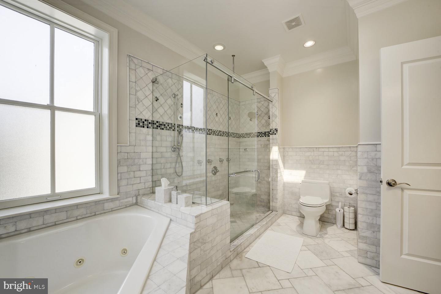 1530 15TH ST NW, WASHINGTON, District Of Columbia 20005, 4 Bedrooms Bedrooms, ,3 BathroomsBathrooms,Residential,For sale,1530 15TH ST NW,DCDC2223162 MLS # DCDC2223162
