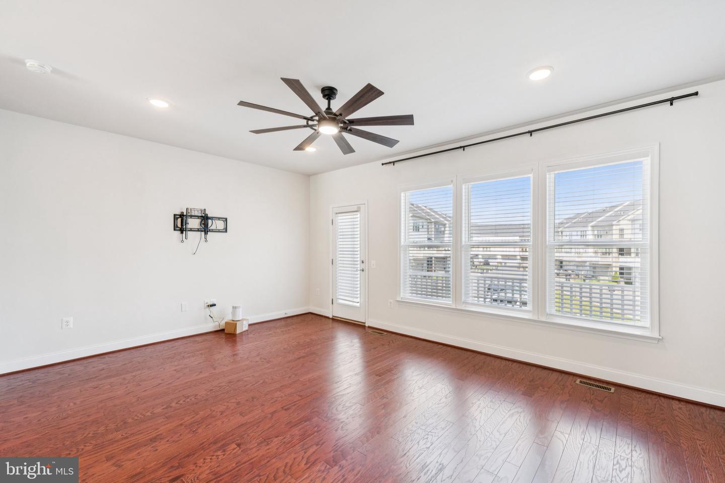 17258 HERRING GULL LN, DUMFRIES, Virginia 22026, 4 Bedrooms Bedrooms, ,2 BathroomsBathrooms,Residential,For sale,17258 HERRING GULL LN,VAPW2104532 MLS # VAPW2104532