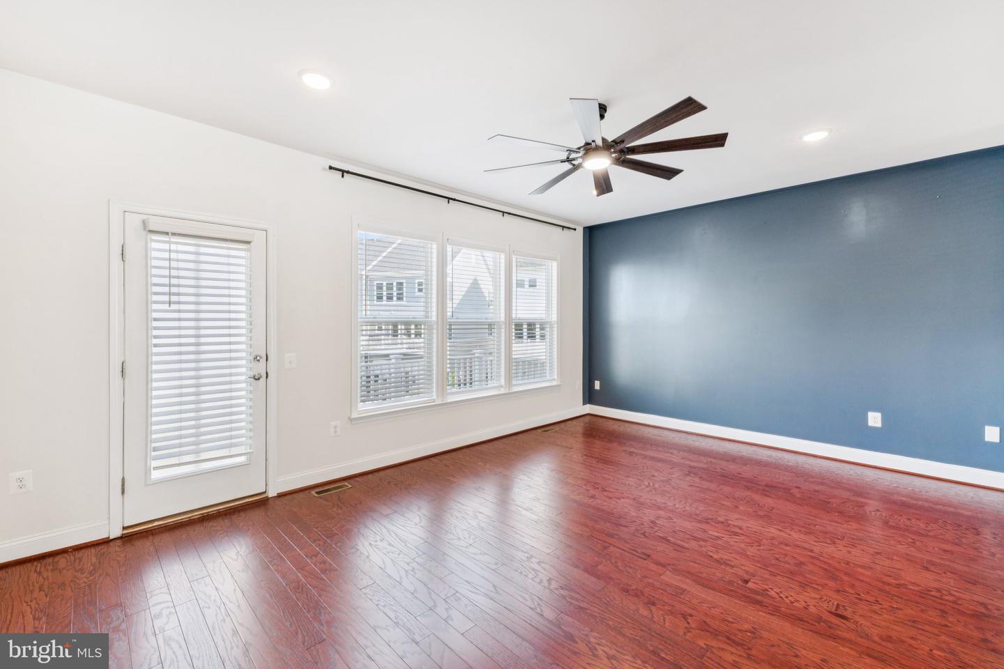 17258 HERRING GULL LN, DUMFRIES, Virginia 22026, 4 Bedrooms Bedrooms, ,2 BathroomsBathrooms,Residential,For sale,17258 HERRING GULL LN,VAPW2104532 MLS # VAPW2104532