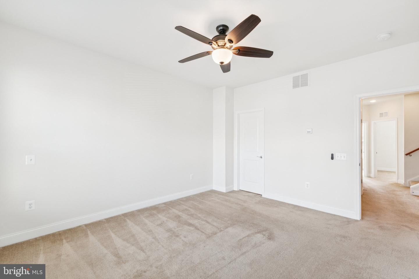 17258 HERRING GULL LN, DUMFRIES, Virginia 22026, 4 Bedrooms Bedrooms, ,2 BathroomsBathrooms,Residential,For sale,17258 HERRING GULL LN,VAPW2104532 MLS # VAPW2104532