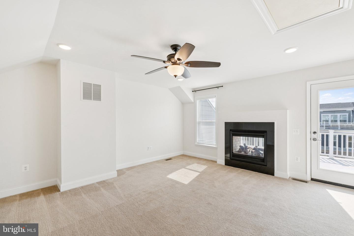 17258 HERRING GULL LN, DUMFRIES, Virginia 22026, 4 Bedrooms Bedrooms, ,2 BathroomsBathrooms,Residential,For sale,17258 HERRING GULL LN,VAPW2104532 MLS # VAPW2104532