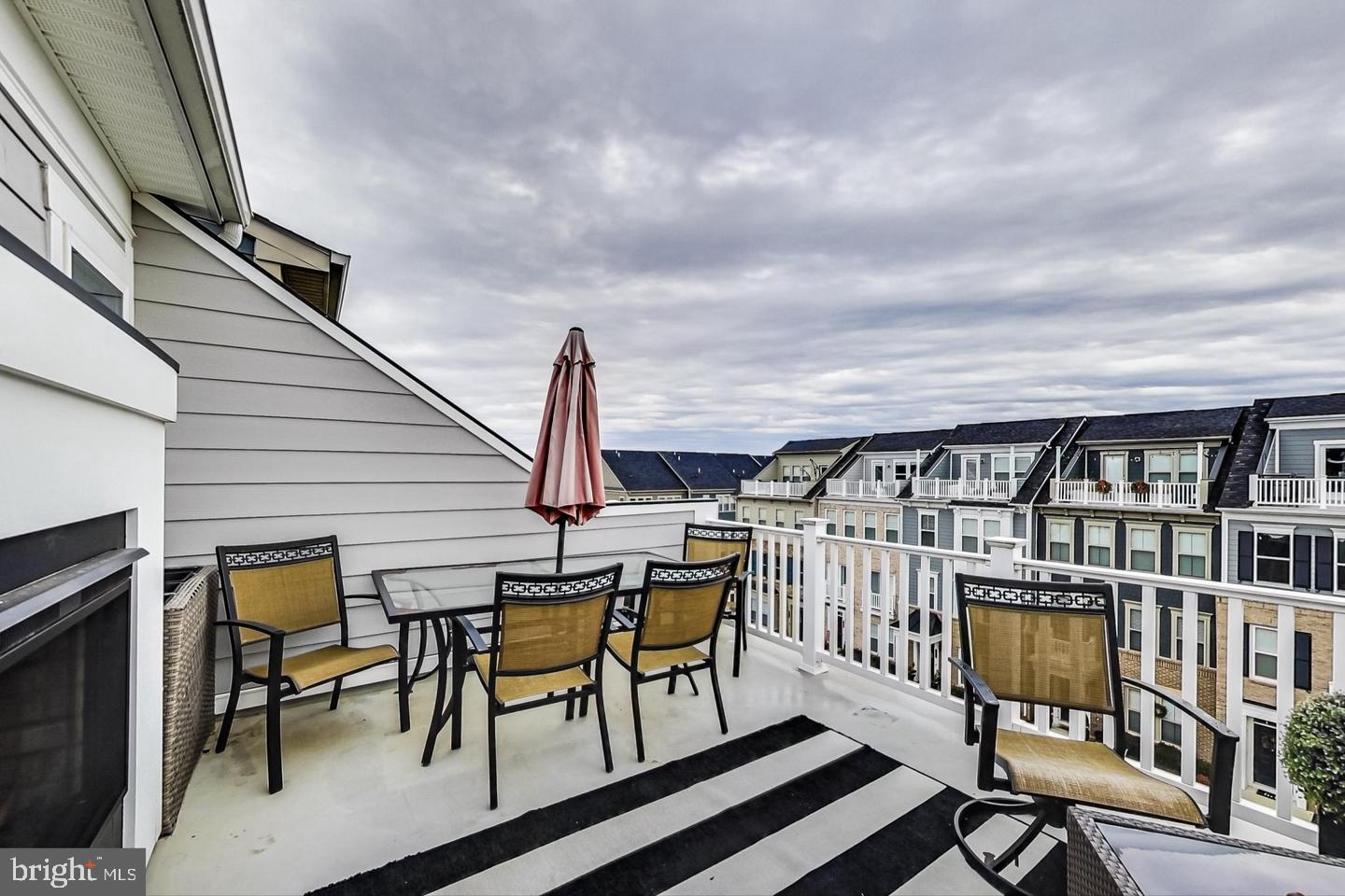 17258 HERRING GULL LN, DUMFRIES, Virginia 22026, 4 Bedrooms Bedrooms, ,2 BathroomsBathrooms,Residential,For sale,17258 HERRING GULL LN,VAPW2104532 MLS # VAPW2104532