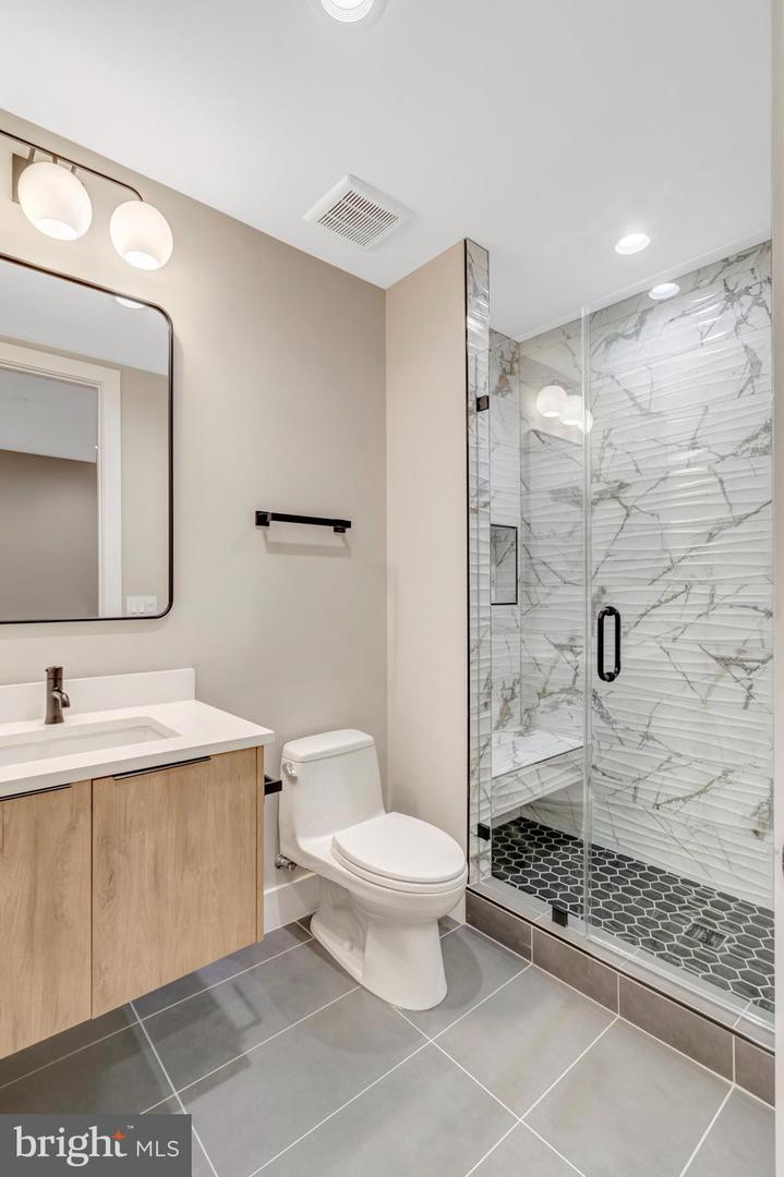 7400 CHURCHILL RD, MCLEAN, Virginia 22101, 6 Bedrooms Bedrooms, ,6 BathroomsBathrooms,Residential,For sale,7400 CHURCHILL RD,VAFX2268674 MLS # VAFX2268674