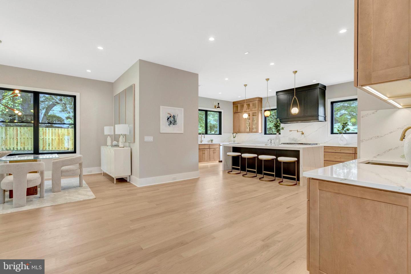 7400 CHURCHILL RD, MCLEAN, Virginia 22101, 6 Bedrooms Bedrooms, ,6 BathroomsBathrooms,Residential,For sale,7400 CHURCHILL RD,VAFX2268674 MLS # VAFX2268674