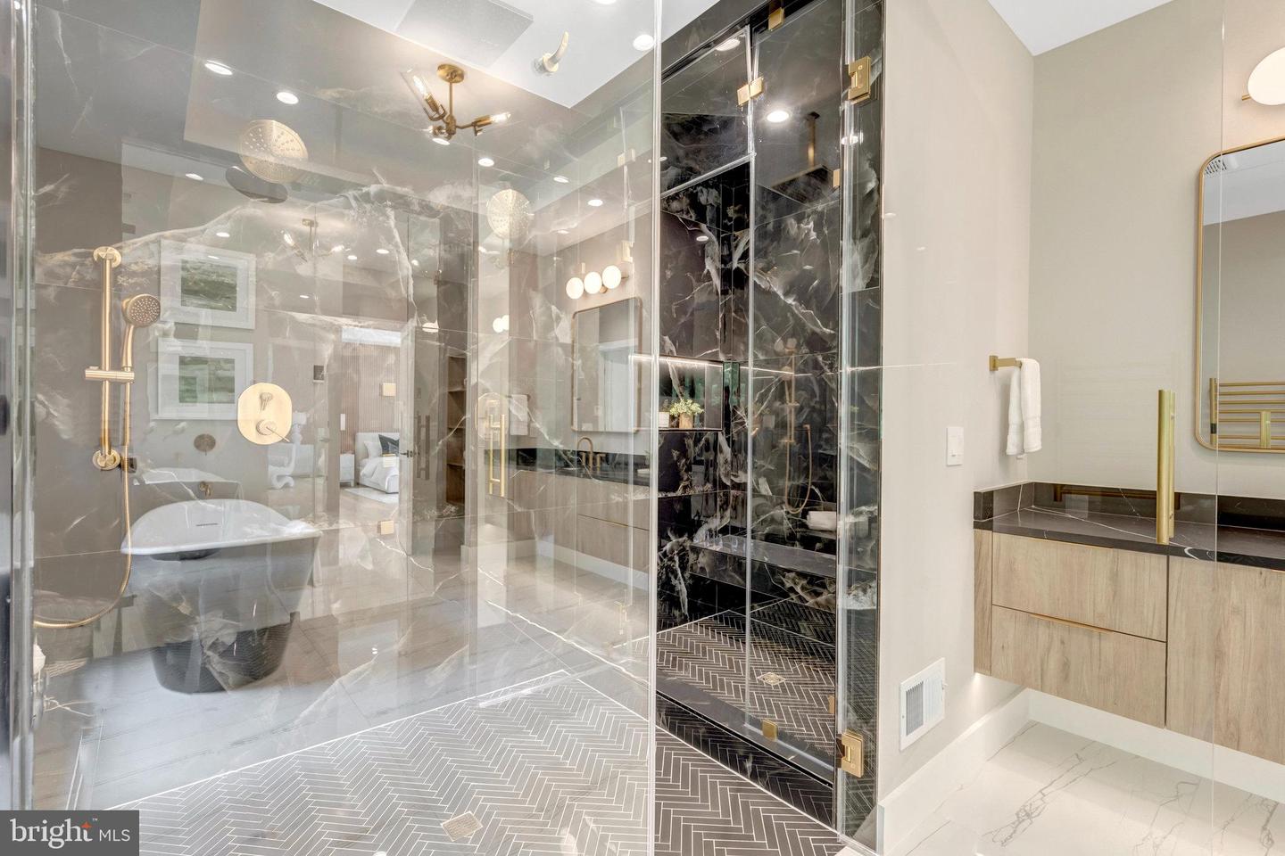 7400 CHURCHILL RD, MCLEAN, Virginia 22101, 6 Bedrooms Bedrooms, ,6 BathroomsBathrooms,Residential,For sale,7400 CHURCHILL RD,VAFX2268674 MLS # VAFX2268674