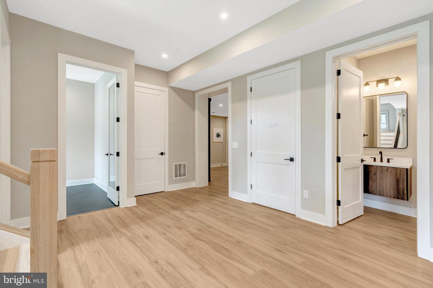 7400 CHURCHILL RD, MCLEAN, Virginia 22101, 6 Bedrooms Bedrooms, ,6 BathroomsBathrooms,Residential,For sale,7400 CHURCHILL RD,VAFX2268674 MLS # VAFX2268674