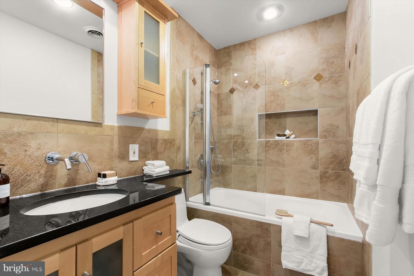 4297 EMBASSY PARK DR NW, WASHINGTON, District Of Columbia 20016, 3 Bedrooms Bedrooms, ,2 BathroomsBathrooms,Residential,For sale,4297 EMBASSY PARK DR NW,DCDC2223654 MLS # DCDC2223654 4297 EMBASSY PARK DR NW, WASHINGTON, District Of Columbia 20016, 3 Bedrooms Bedrooms, ,2 BathroomsBathrooms,Residential,For sale,4297 EMBASSY PARK DR NW,DCDC2223654 MLS # DCDC2223654