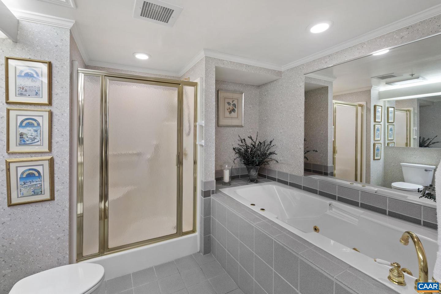 500 CRESTWOOD DR #1204, CHARLOTTESVILLE, Virginia 22903, 2 Bedrooms Bedrooms, ,2 BathroomsBathrooms,Residential,For sale,500 CRESTWOOD DR #1204,669262 MLS # 669262