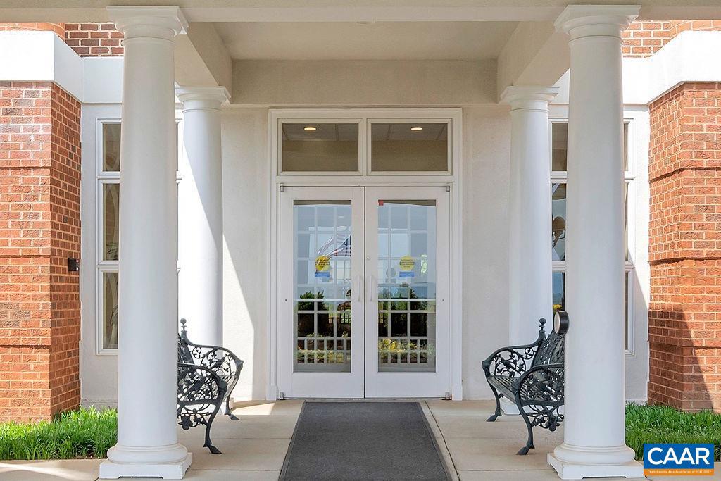 500 CRESTWOOD DR #1204, CHARLOTTESVILLE, Virginia 22903, 2 Bedrooms Bedrooms, ,2 BathroomsBathrooms,Residential,For sale,500 CRESTWOOD DR #1204,669262 MLS # 669262