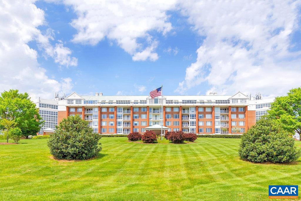 500 CRESTWOOD DR #1204, CHARLOTTESVILLE, Virginia 22903, 2 Bedrooms Bedrooms, ,2 BathroomsBathrooms,Residential,For sale,500 CRESTWOOD DR #1204,669262 MLS # 669262