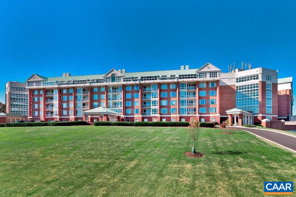500 CRESTWOOD DR #1204, CHARLOTTESVILLE, Virginia 22903, 2 Bedrooms Bedrooms, ,2 BathroomsBathrooms,Residential,For sale,500 CRESTWOOD DR #1204,669262 MLS # 669262