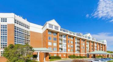 500 CRESTWOOD DR #1204, CHARLOTTESVILLE, Virginia 22903, 2 Bedrooms Bedrooms, ,2 BathroomsBathrooms,Residential,For sale,500 CRESTWOOD DR #1204,669262 MLS # 669262
