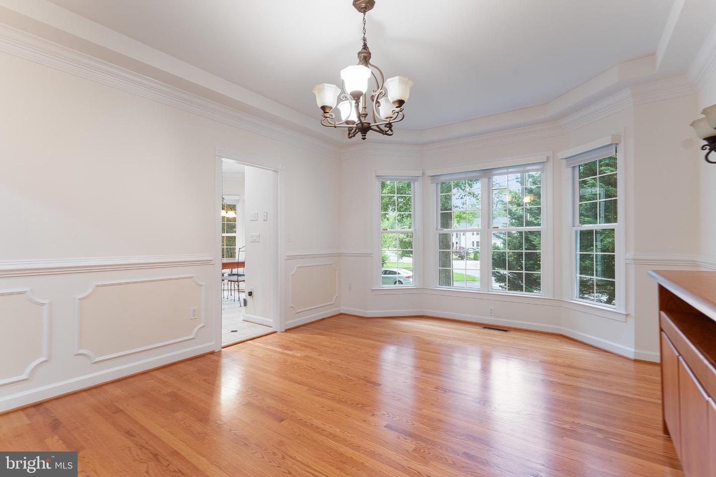 6424 SOUTH ST S, FALLS CHURCH, Virginia 22042, 6 Bedrooms Bedrooms, 24 Rooms Rooms,4 BathroomsBathrooms,Residential,For sale,6424 SOUTH ST S,VAFX2269020 MLS # VAFX2269020