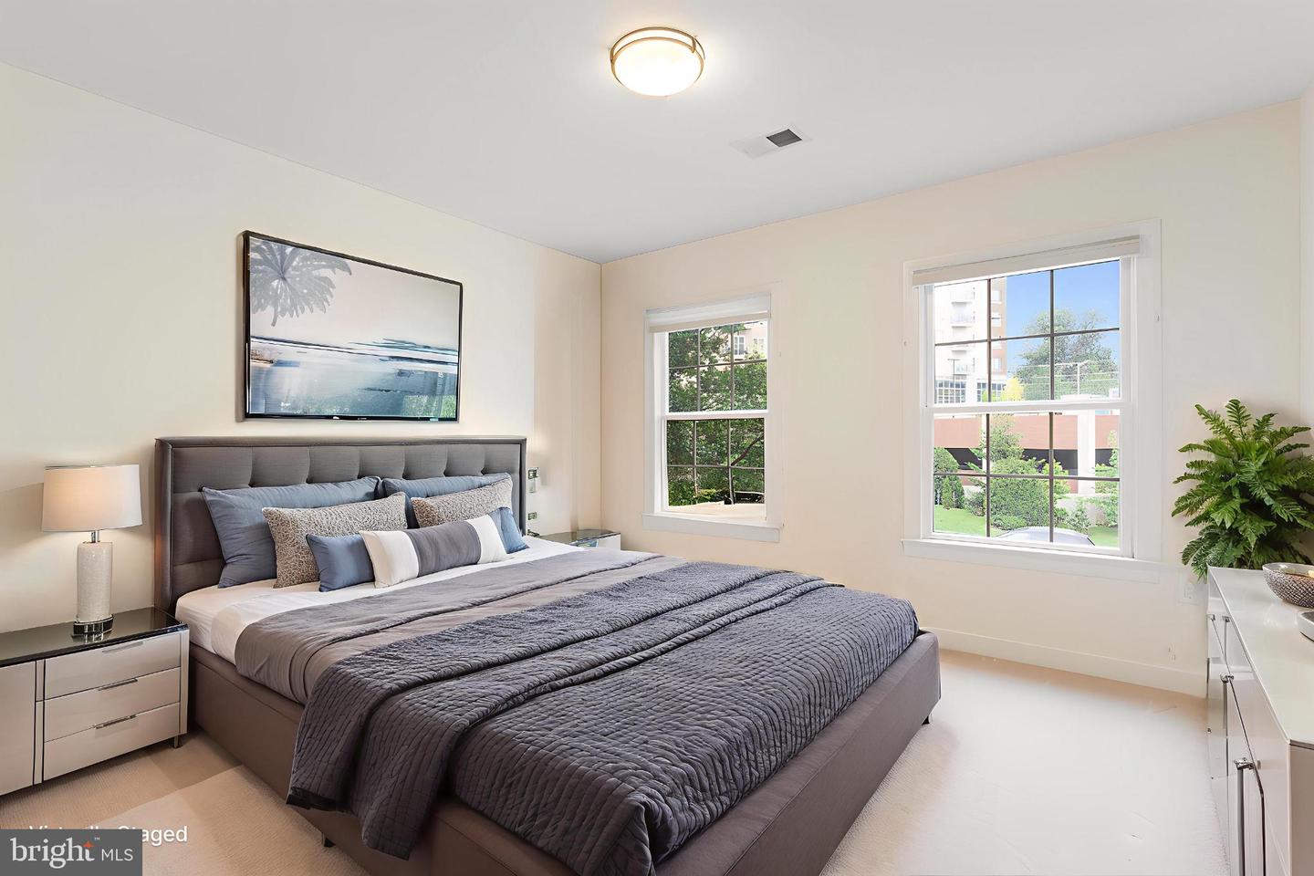 6424 SOUTH ST S, FALLS CHURCH, Virginia 22042, 6 Bedrooms Bedrooms, 24 Rooms Rooms,4 BathroomsBathrooms,Residential,For sale,6424 SOUTH ST S,VAFX2269020 MLS # VAFX2269020