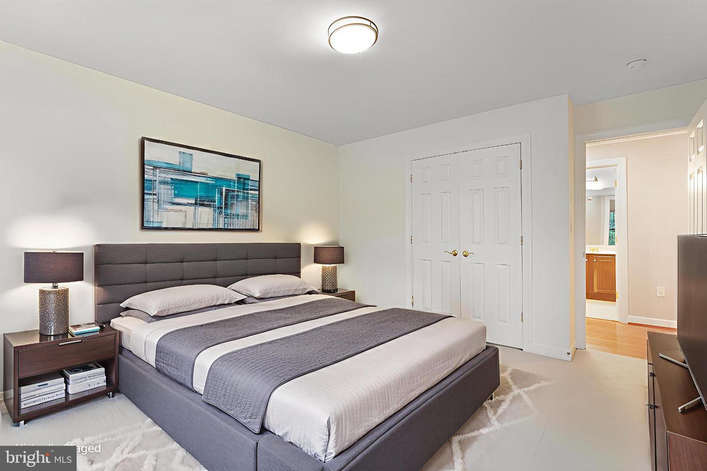 6424 SOUTH ST S, FALLS CHURCH, Virginia 22042, 6 Bedrooms Bedrooms, 24 Rooms Rooms,4 BathroomsBathrooms,Residential,For sale,6424 SOUTH ST S,VAFX2269020 MLS # VAFX2269020