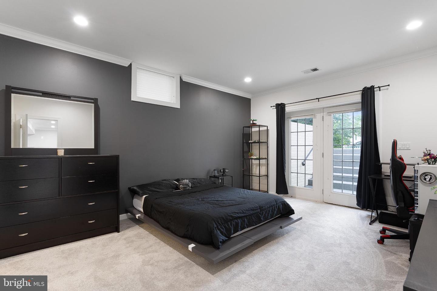6424 SOUTH ST S, FALLS CHURCH, Virginia 22042, 6 Bedrooms Bedrooms, 24 Rooms Rooms,4 BathroomsBathrooms,Residential,For sale,6424 SOUTH ST S,VAFX2269020 MLS # VAFX2269020