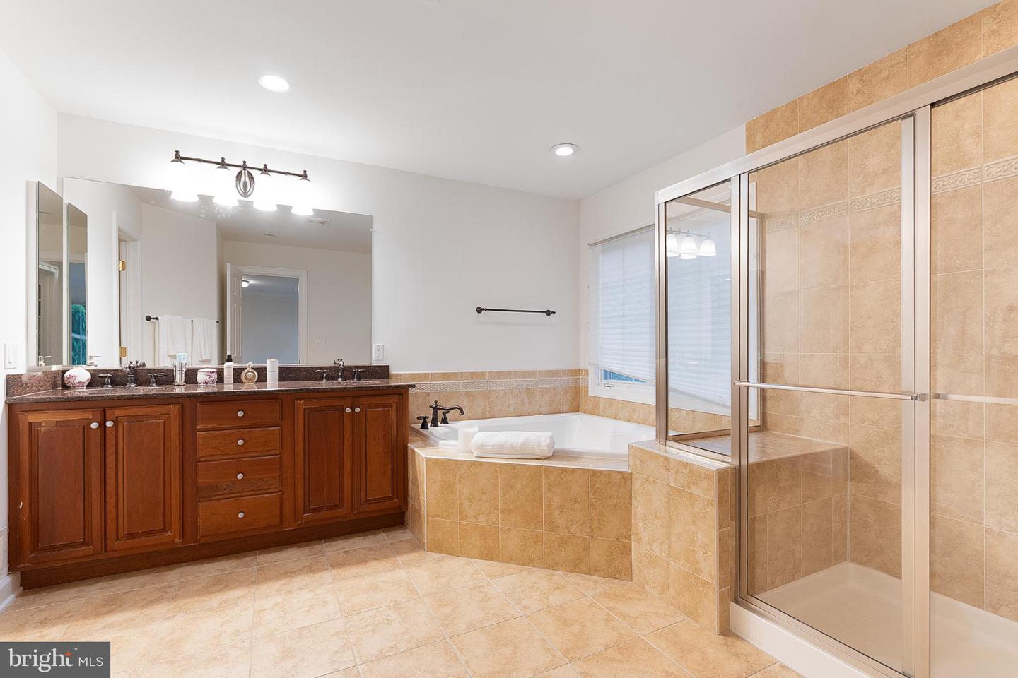6424 SOUTH ST S, FALLS CHURCH, Virginia 22042, 6 Bedrooms Bedrooms, 24 Rooms Rooms,4 BathroomsBathrooms,Residential,For sale,6424 SOUTH ST S,VAFX2269020 MLS # VAFX2269020