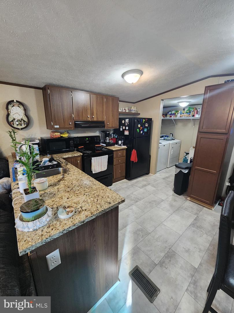 7800 TAYLOE DR #TRAILER 18, MANASSAS, Virginia 20112, 3 Bedrooms Bedrooms, ,2 BathroomsBathrooms,Residential,For sale,7800 TAYLOE DR #TRAILER 18,VAPW2104666 MLS # VAPW2104666